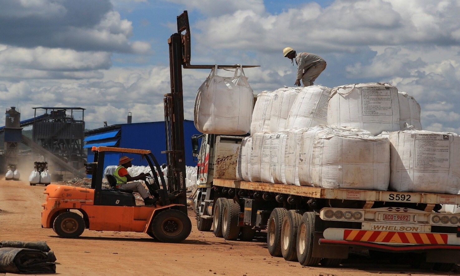 Zimbabwe cấm xuất khẩu tinh quặng lithium từ năm 2027