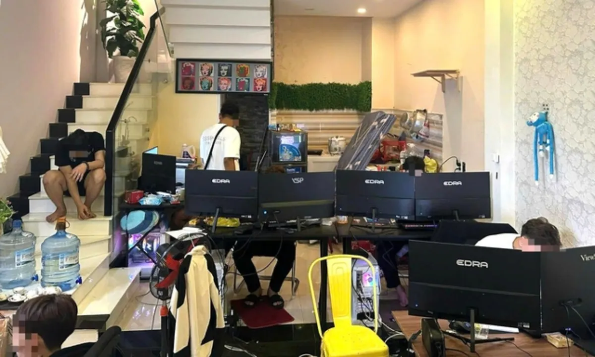 Phá đường dây chiếm đoạt dữ liệu 21.000 thẻ tín dụng quốc tế