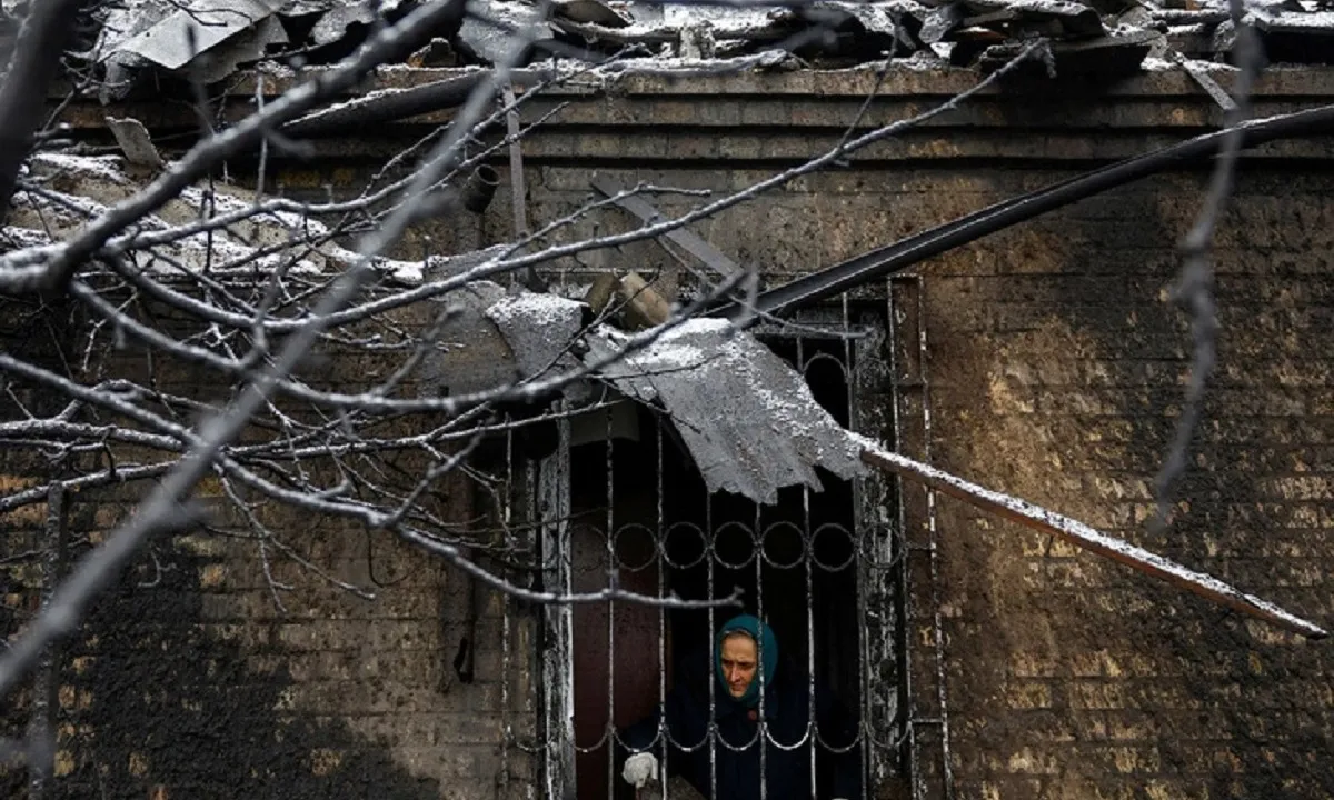 ukraine, thủ đô kiev, nhà cửa bị hư hại do nga tấn công tên lửa - re