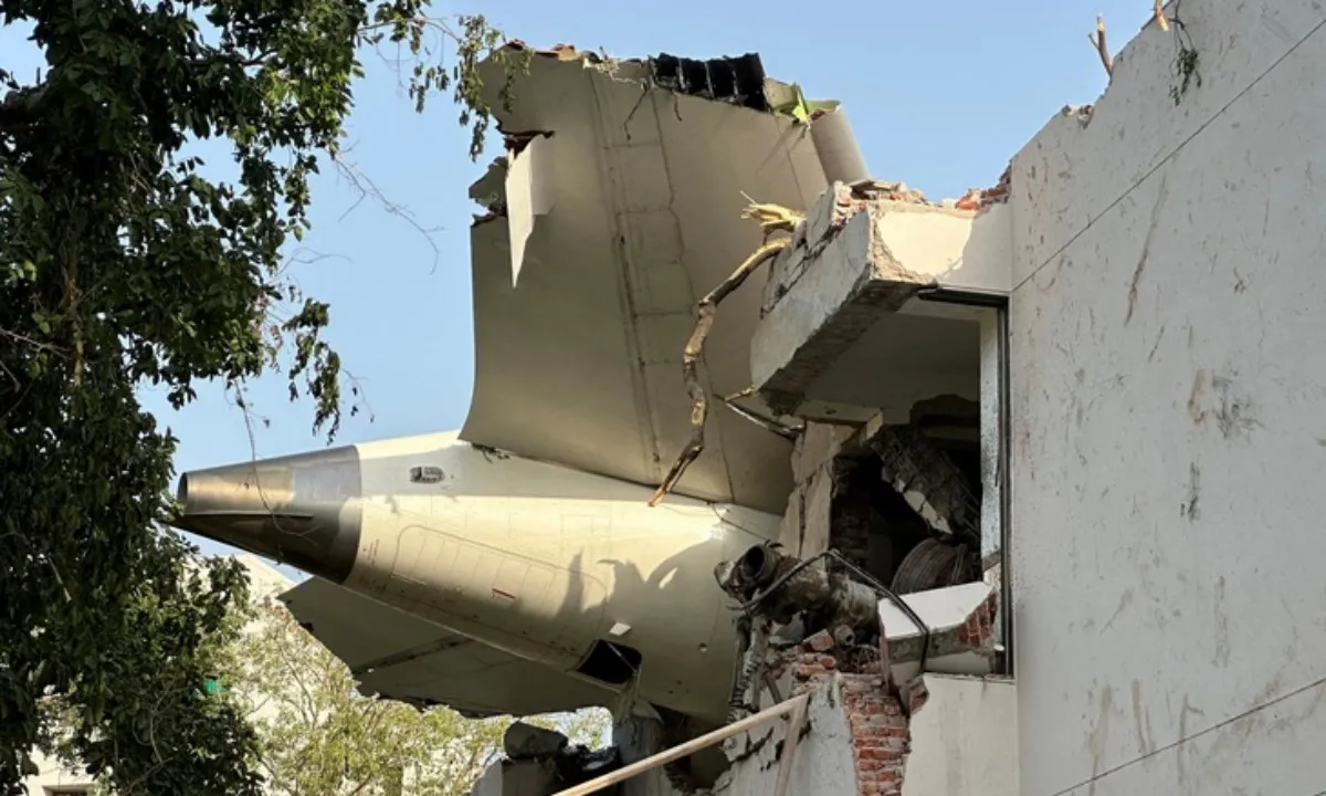 Vụ rơi máy bay ở Ấn Độ: Số người thiệt mạng lên 269