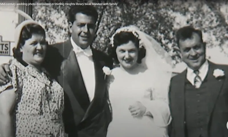 Thư viện trả lại ảnh cưới chụp năm 1953 cho cháu của cặp đôi