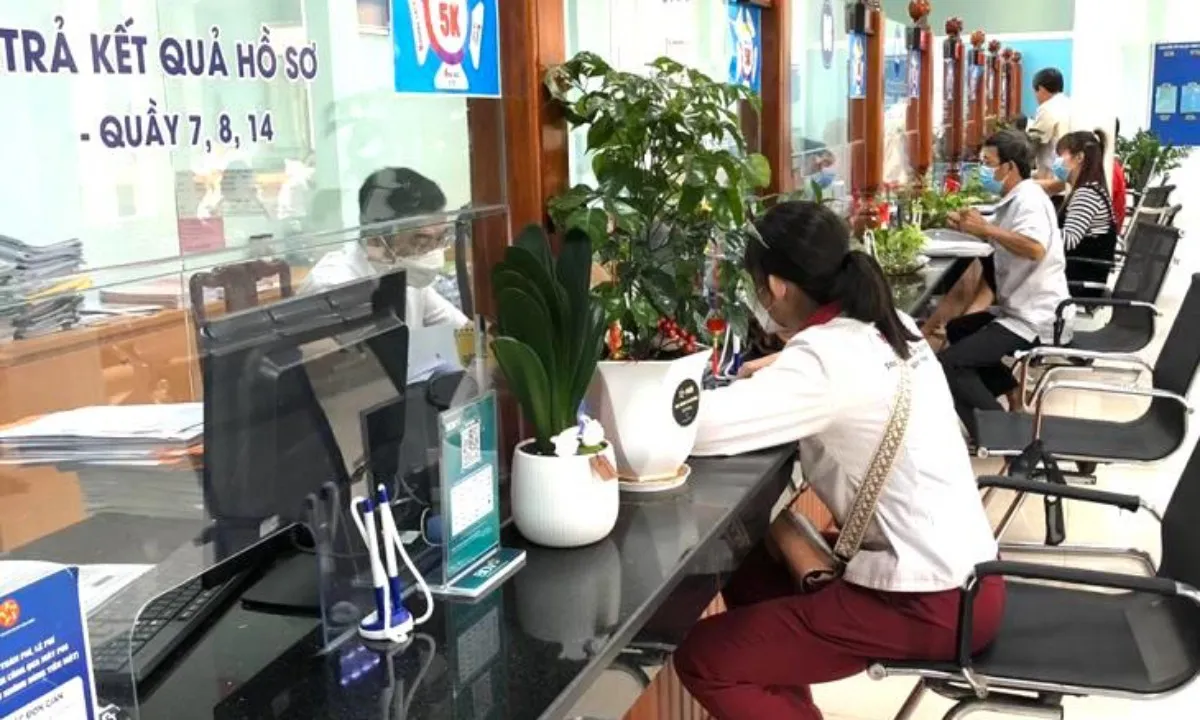 TPHCM triển khai thủ tục hành chính phi địa giới với chính quyền 2 cấp