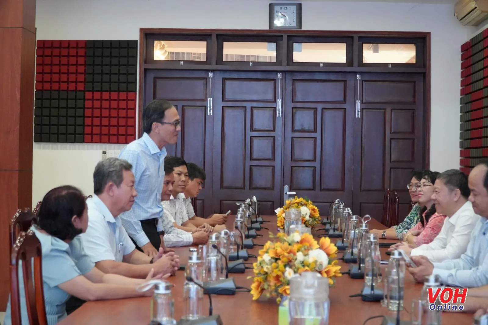 doan-lanh-dao-quan-1-den-tham-voh-8