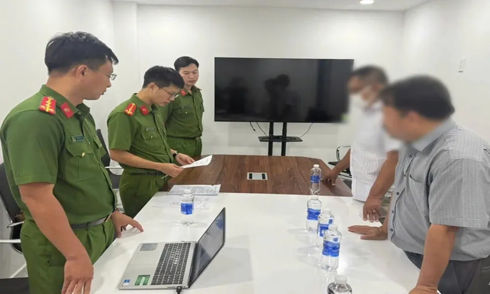 Làm giả hồ sơ môi trường: 17 người bị khởi tố, nhiều công ty bị khám xét