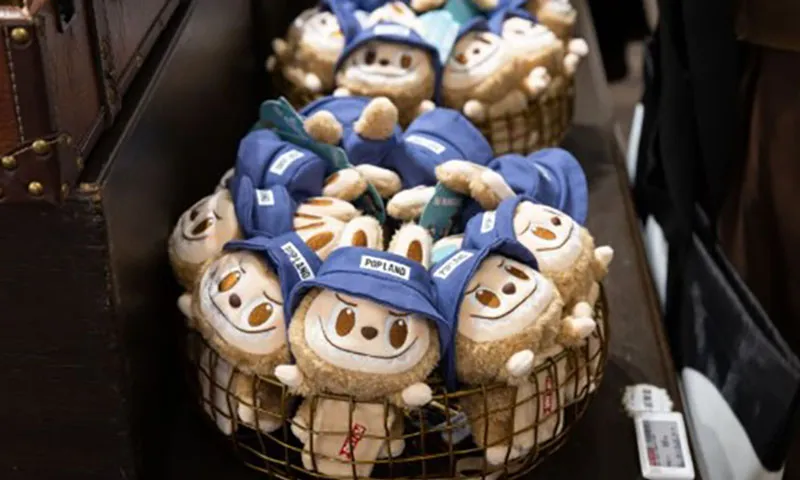 Một ngân hàng bị cấm tặng búp bê Labubu miễn phí cho khách hàng