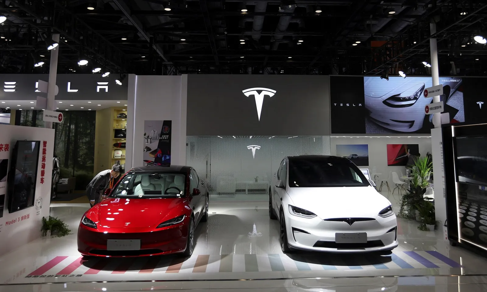 Tesla nâng cấp xe Model S và X tại Mỹ, tăng giá 5.000 USD