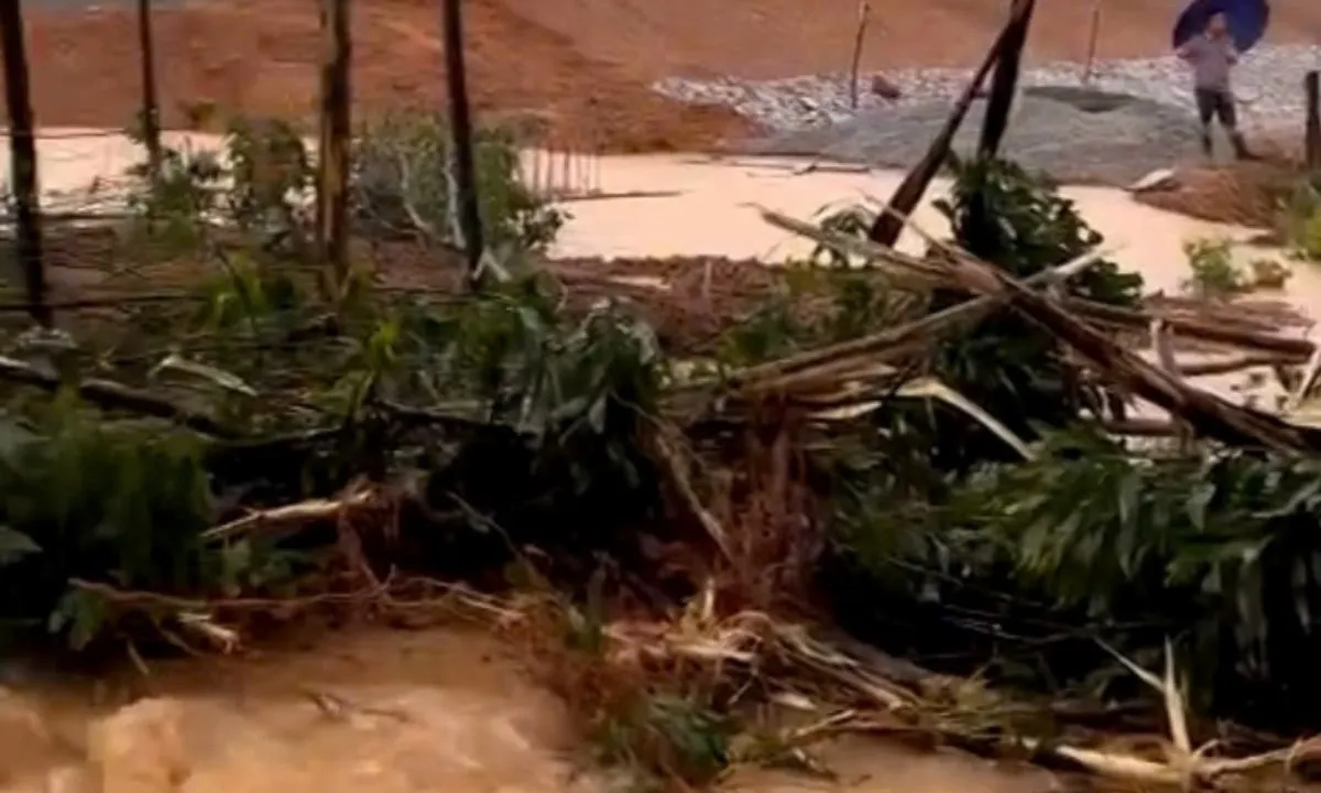 Vỡ đập Dạ Lam ở Quảng Bình, vùng hạ du Lệ Thủy cảnh báo khẩn