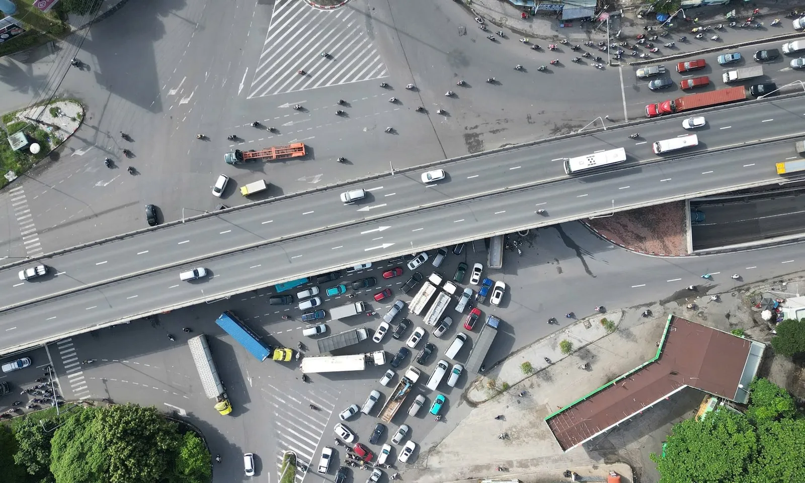 Từ 21/6, phân luồng giao thông mới tại ngã tư Vũng Tàu để giảm ùn tắc