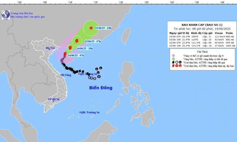 Bão số 1 giật cấp 13, biển động dữ dội