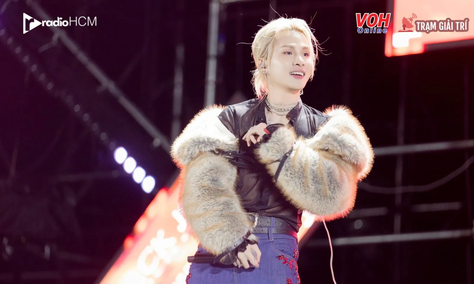 Đại diện của Jack ra thông báo khẩn