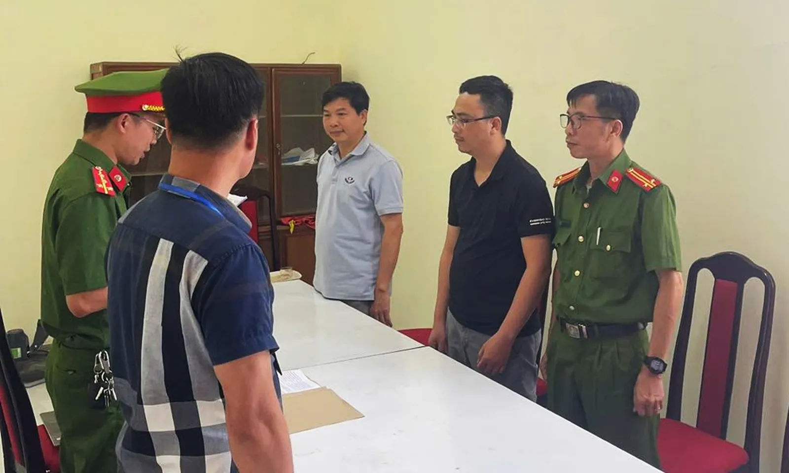 Bắt chỉ huy trưởng công trình xảy ra tai nạn lao động khiến một người bị điện giật chết