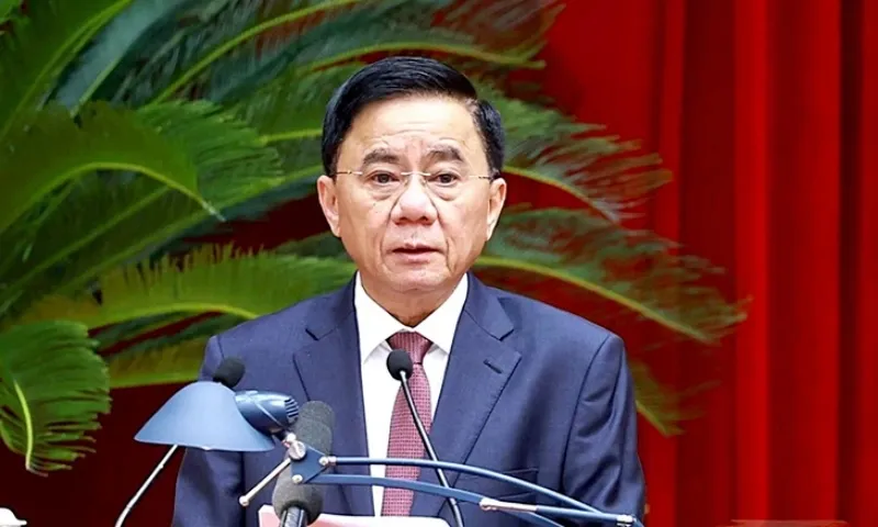 Tran cam tu
