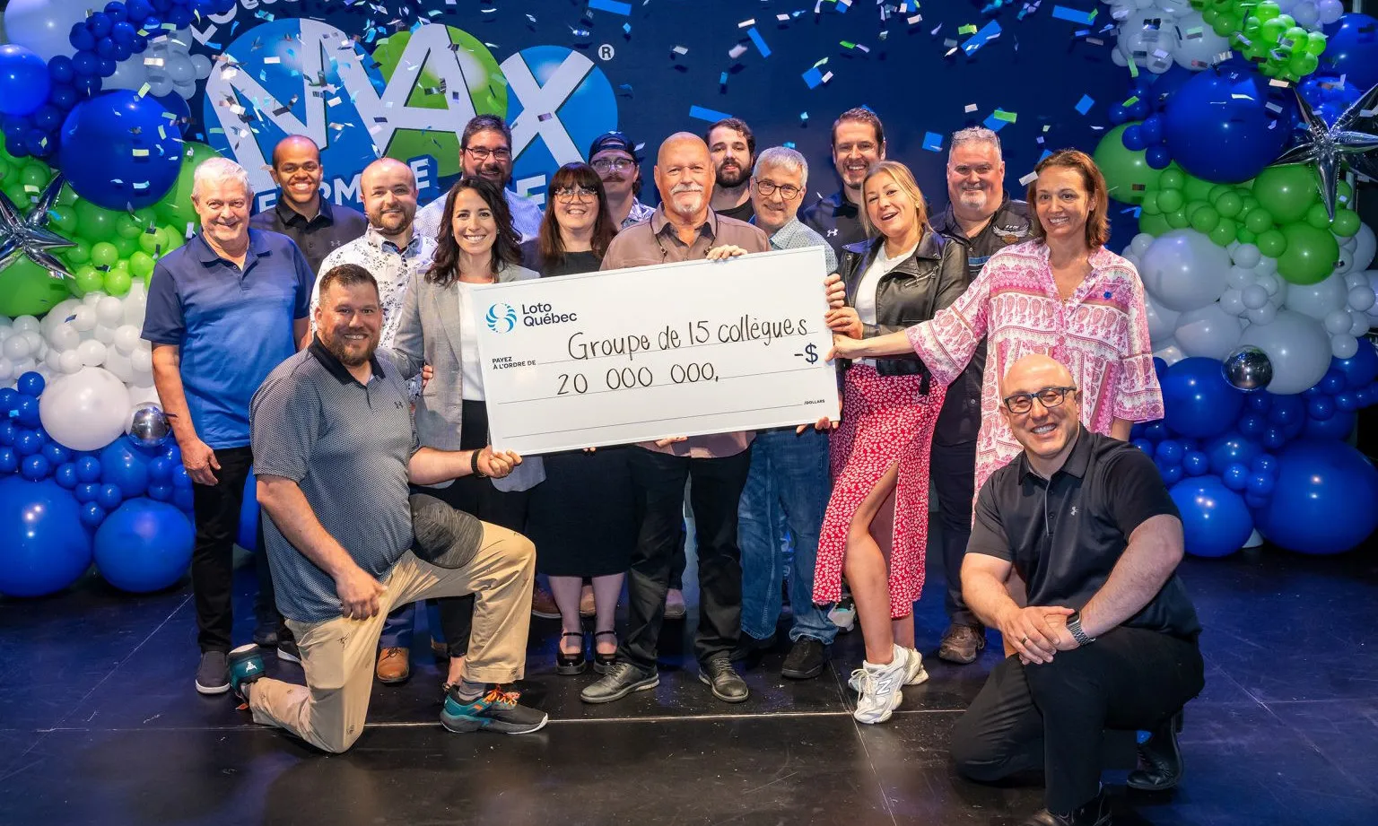 15 nhân viên đại lý ô tô tại Québec cùng trúng độc đắc 20 triệu USD