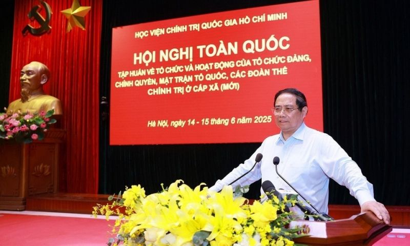 Thủ tướng: Đất nước là một, không phân biệt 34 hay 63 tỉnh