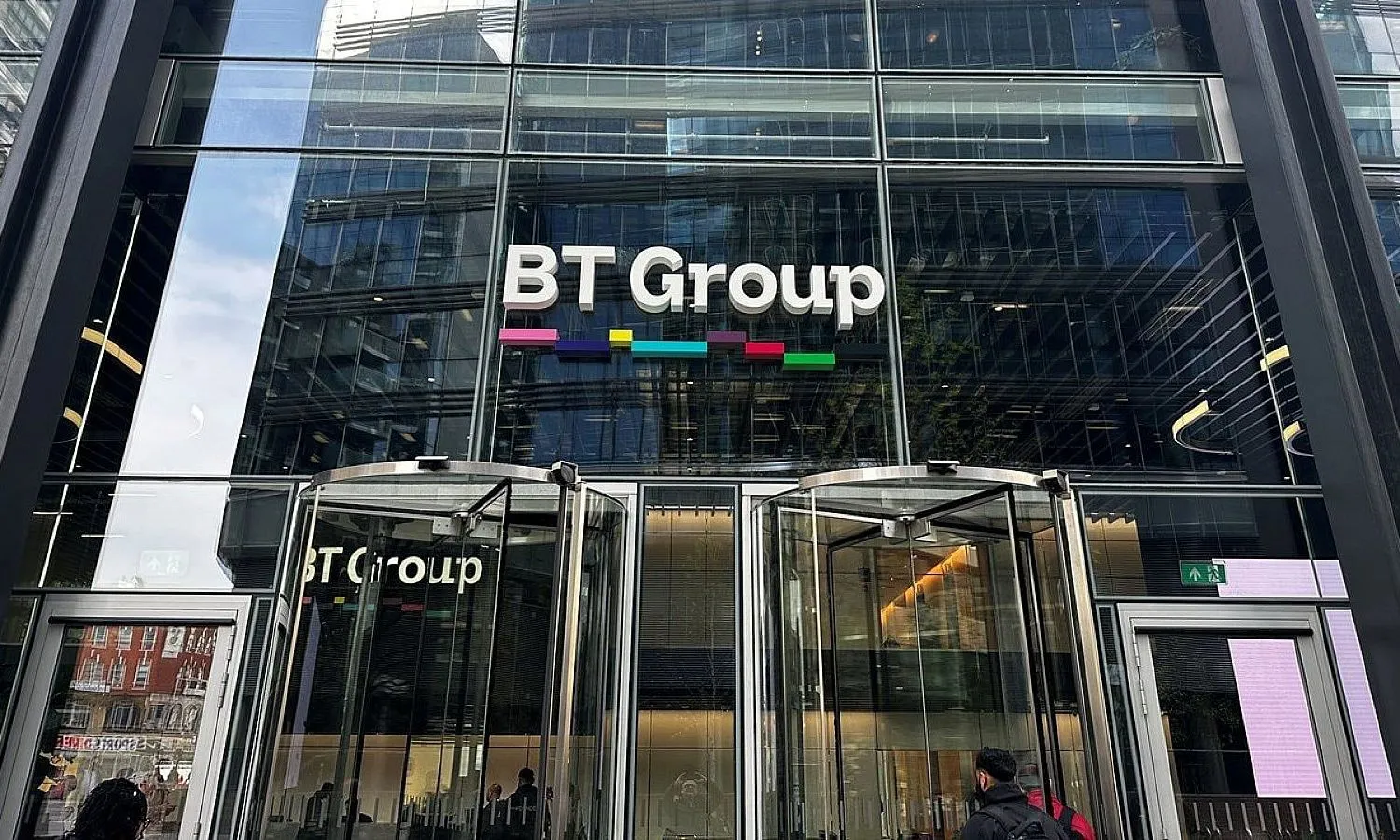 Tập đoàn viễn thông nổi tiếng thế giới cắt giảm 40.000 việc làm