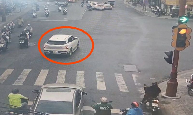 Tài xế vượt đèn đỏ để cứu người bị nạn được CSGT Lâm Đồng biểu dương