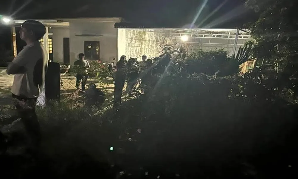 Con trai nghi tâm thần đâm cha tử vong