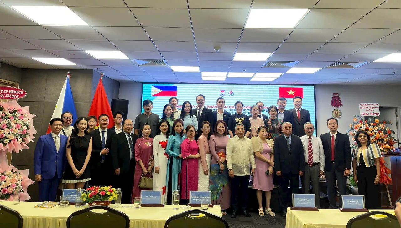 gen-n-z6713022120768_0ebd6ada02f37d4c054408738d10a040