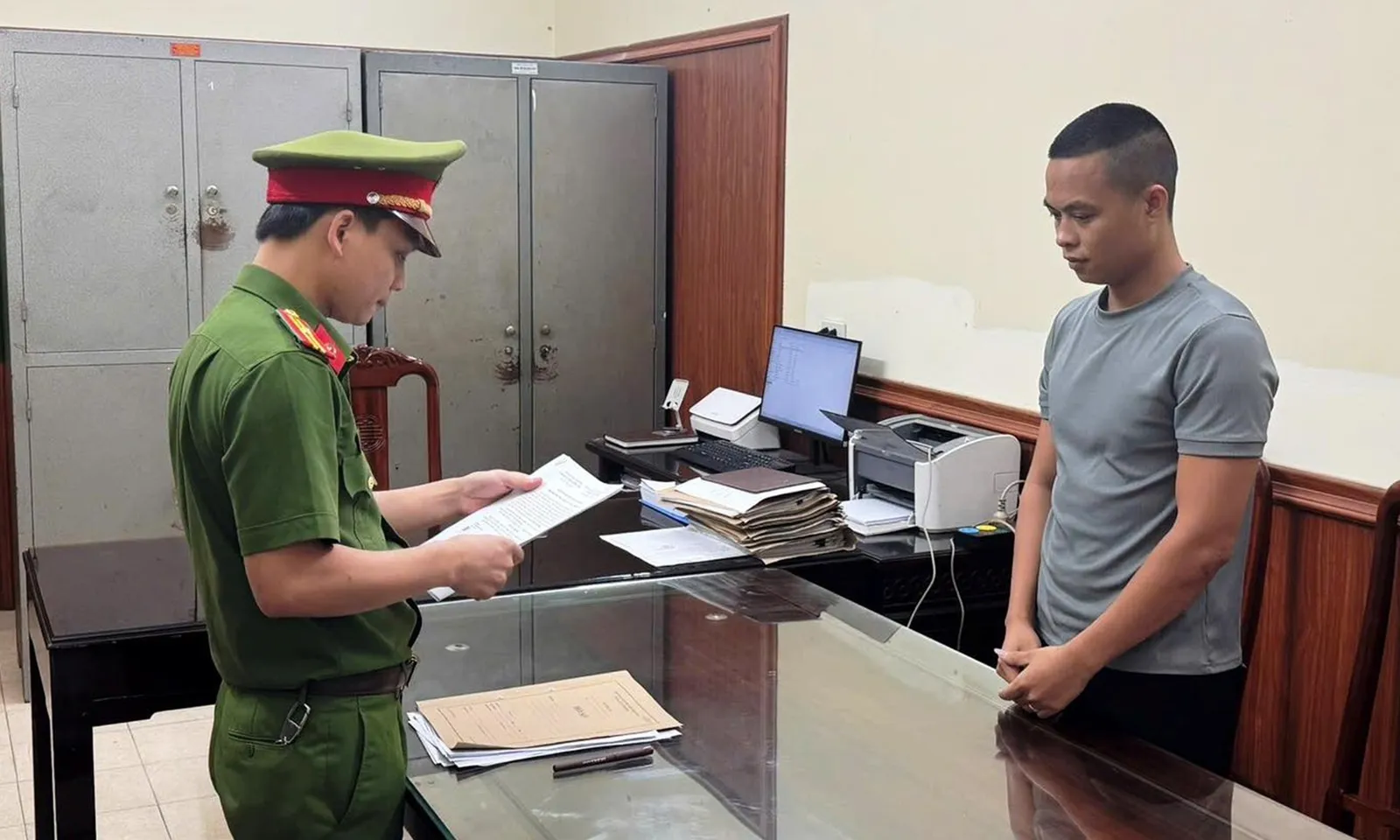 Khởi tố chủ tài khoản TikTok “Gia đình Hải Sen” vì buôn bán siro ăn ngon giả