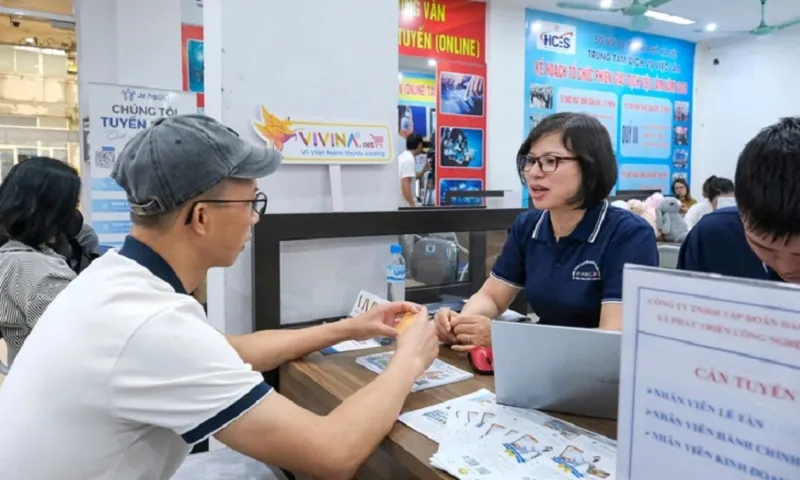 8 tỉnh thành đồng loạt tổ chức giao dịch việc làm trực tuyến