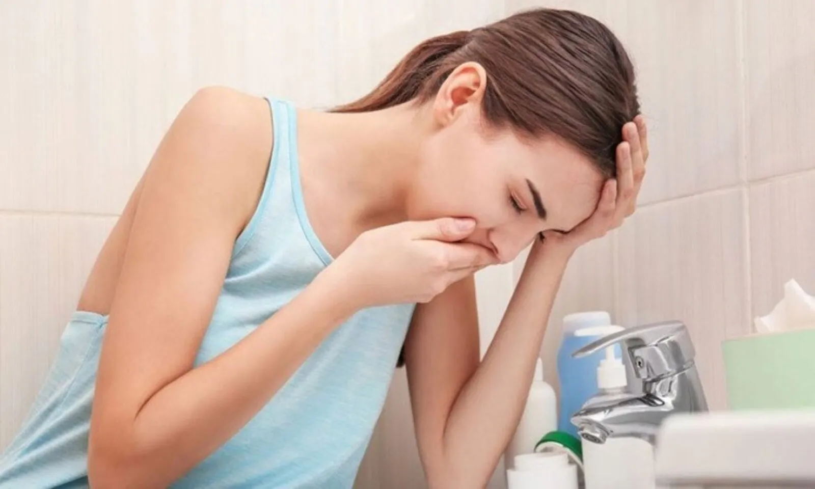 Các nguyên nhân gây buồn nôn vào buổi sáng