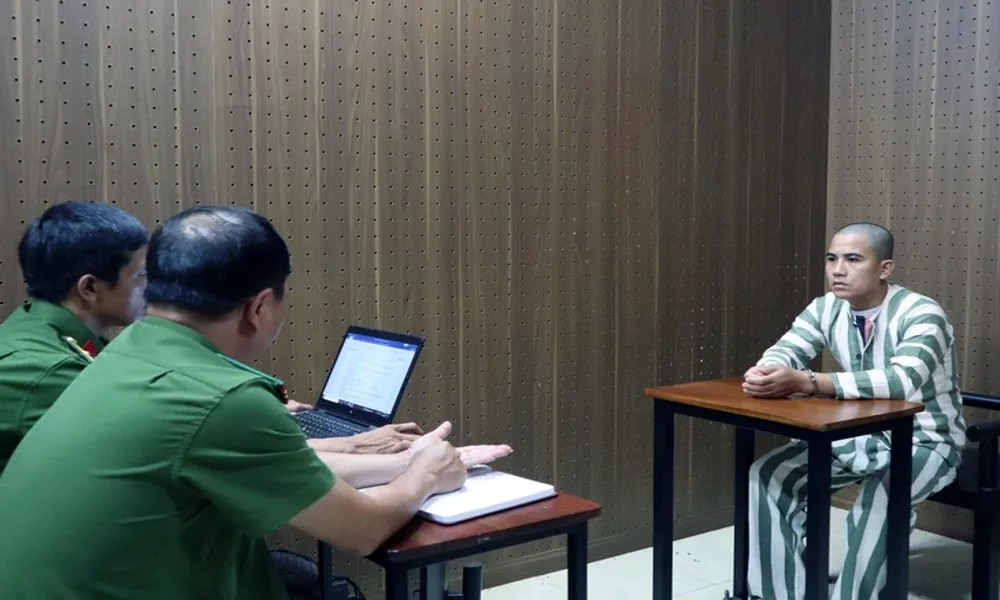 Em rể trộm vàng, bán lấy tiền gửi ngân hàng