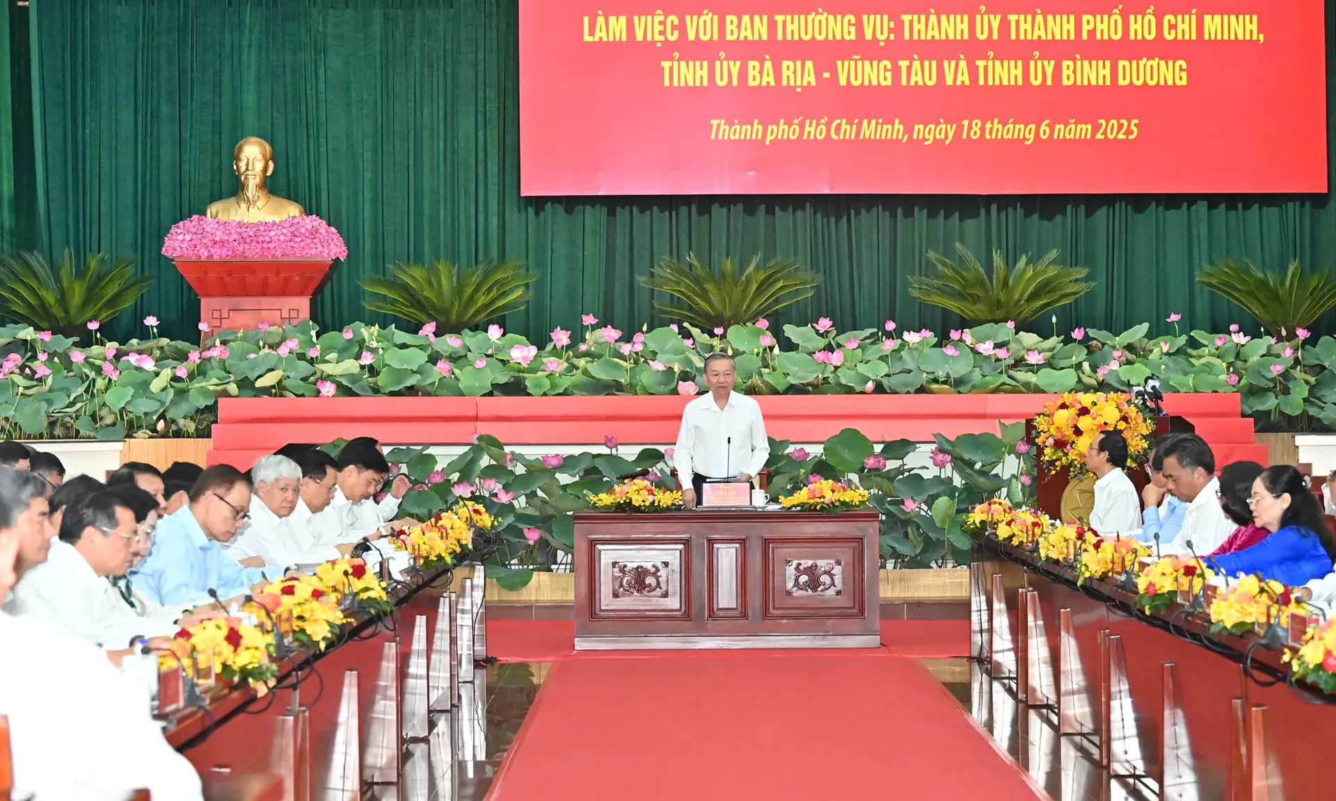 tong-bi-thu-180625
