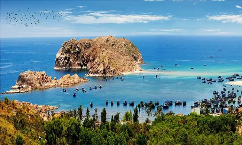 Bình Định bứt phá kỷ lục: Đón 6,5 triệu khách trong 6 tháng đầu năm 