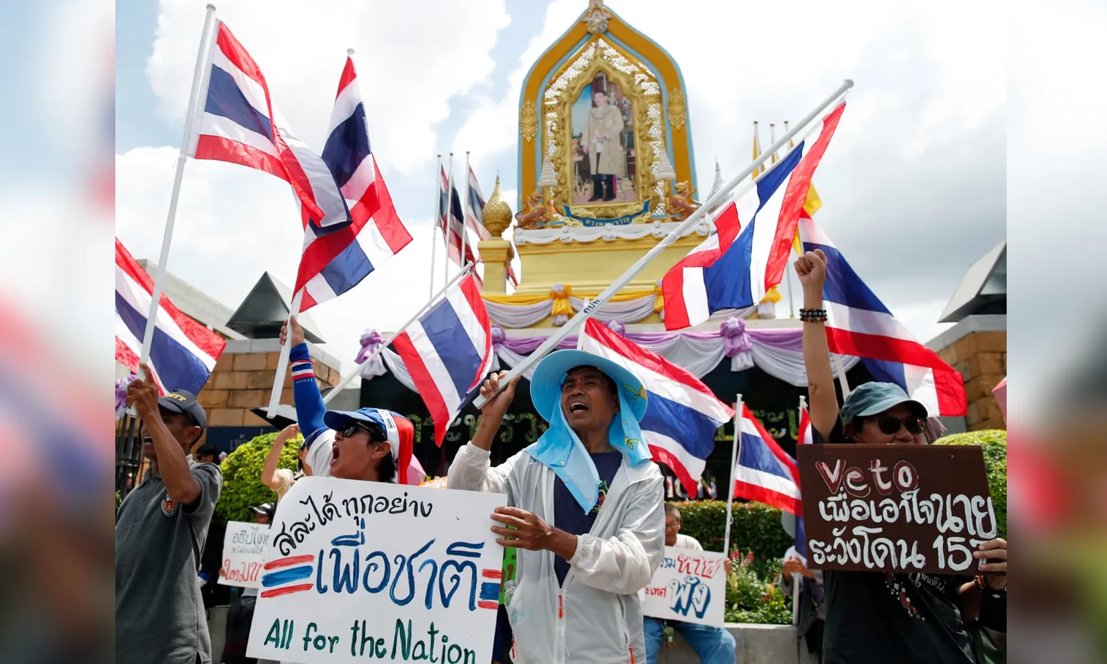 Campuchia cấm nhập khẩu trái cây và phim truyền hình dài tập từ Thái Lan