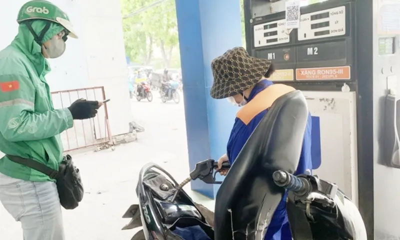 Giá xăng có thể tăng mạnh 