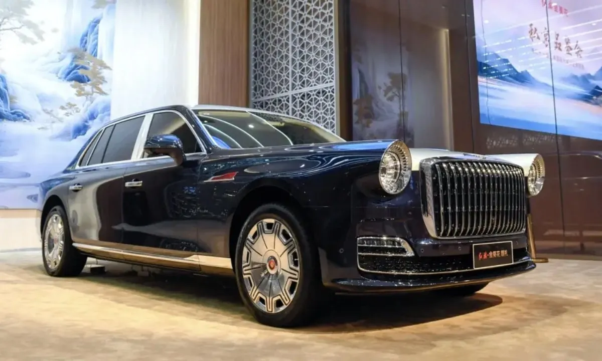 Hongqi-Golden-Sunflower-Guoli-6661-8584-1750297802