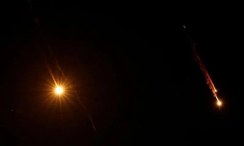 Israel mở rộng tấn công vào Iran, Mỹ vẫn chưa xác định tham chiến