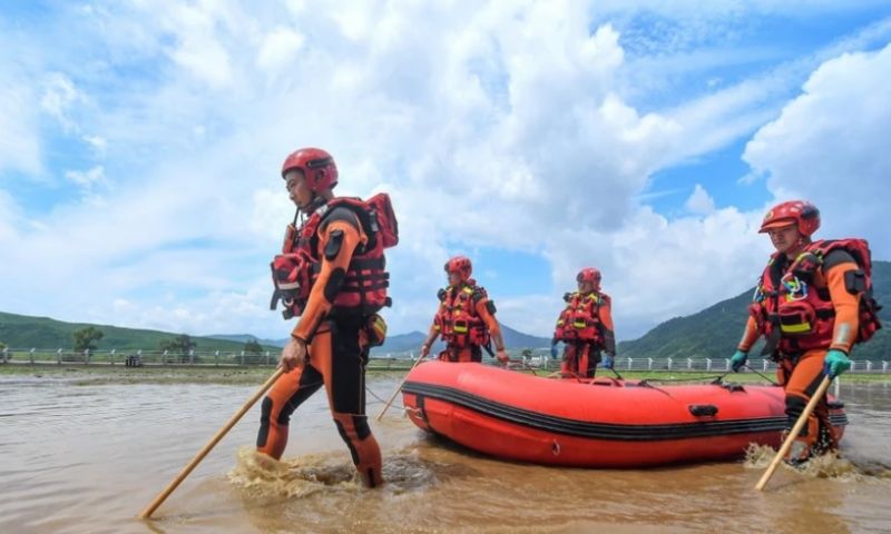 Trung Quốc kích hoạt ứng phó khẩn cấp lũ lụt tại 5 tỉnh
