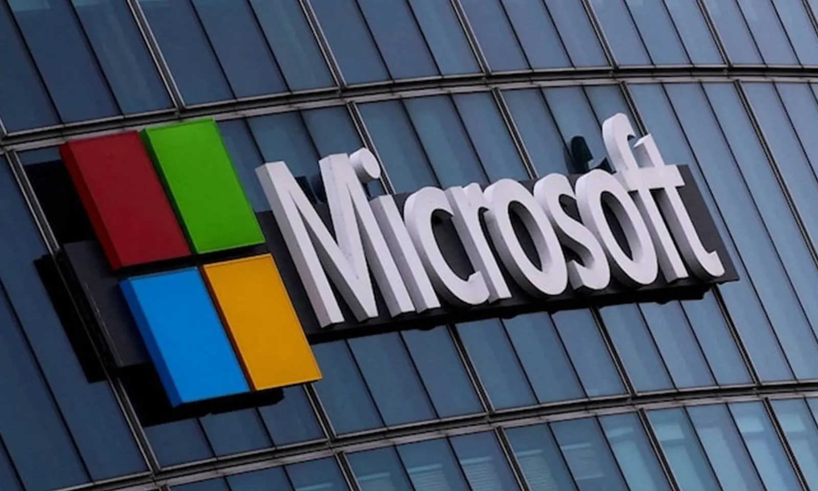 Microsoft sẽ sa thải hàng nghìn nhân viên bán hàng vào tháng tới