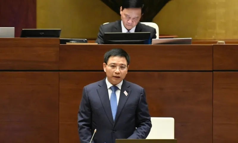 Bộ trưởng Tài chính trả lời chuyện “có tiền nhưng không sử dụng được”