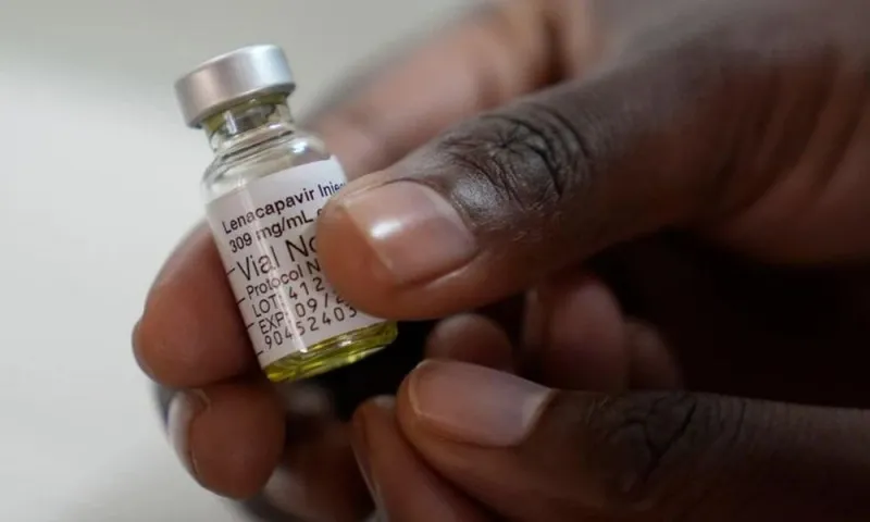 Mỹ phê duyệt thuốc tiêm ngừa HIV dùng 2 lần mỗi năm