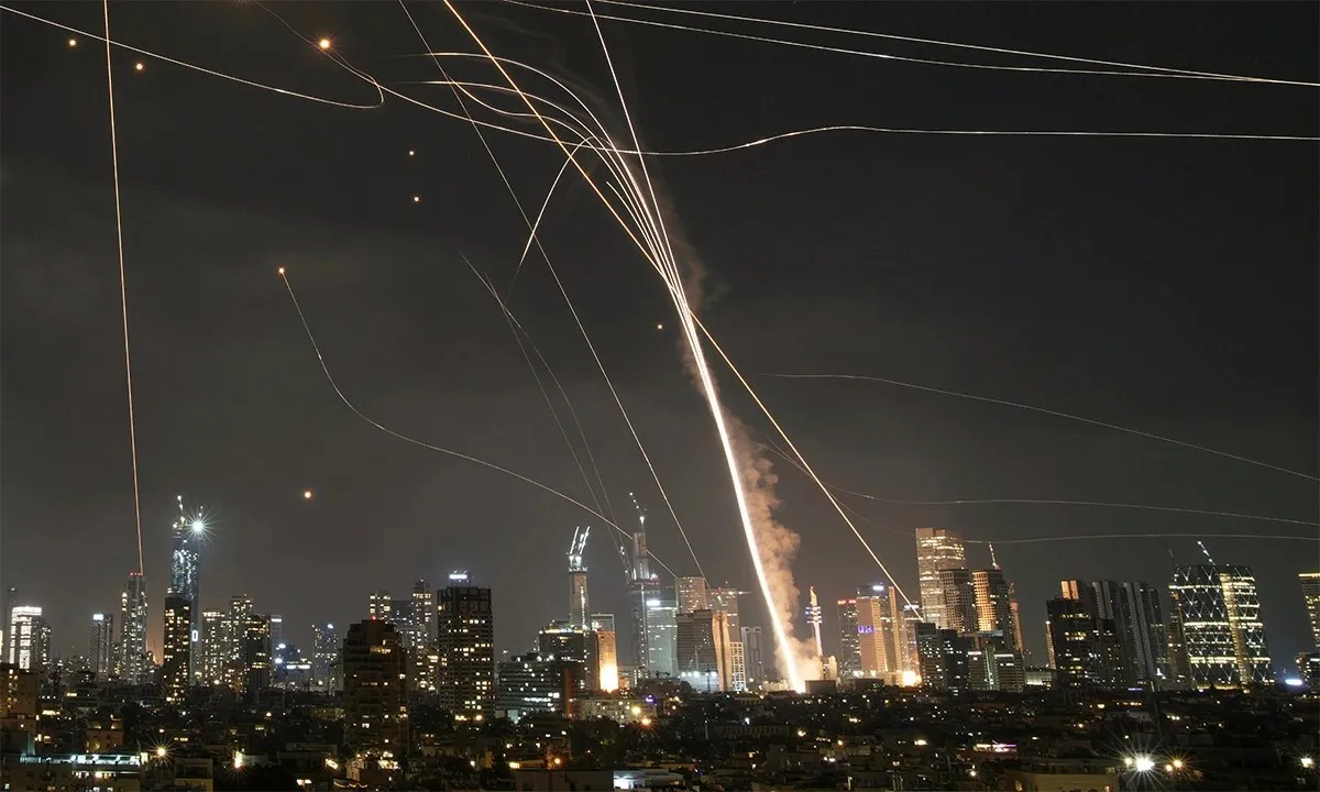 Phòng không Israel “rơi tự do”: Tỷ lệ đánh chặn giảm mạnh