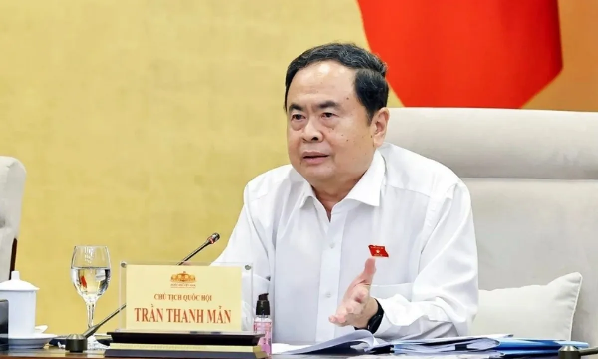 Chủ tịch Quốc hội: Trung tâm tài chính quốc tế không phải “khu thương mại tự do”