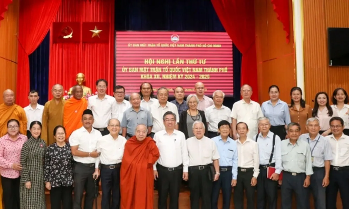 Công bố quyết định kết thúc và thành lập mới Ủy ban MTTQ Việt Nam TPHCM