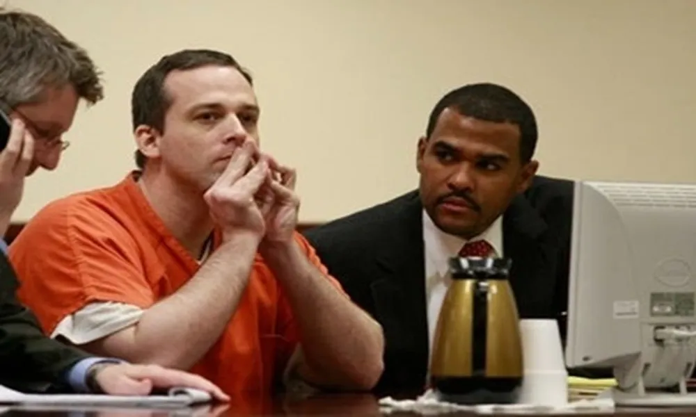 Vợ và người tình giết chồng vì muốn “sống bên nhau”