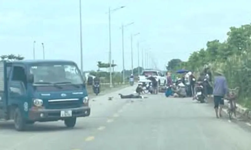 Hiện trường vụ tai nạn làm 2 mẹ con thương vong