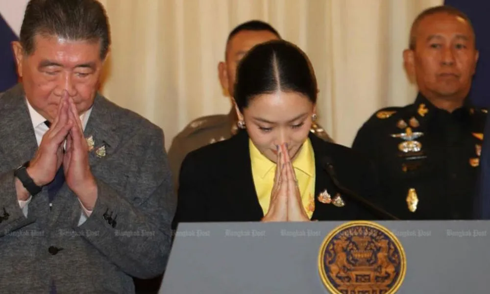 Thủ tướng Thái Lan lao đao vì phát ngôn rạn nứt với quân đội