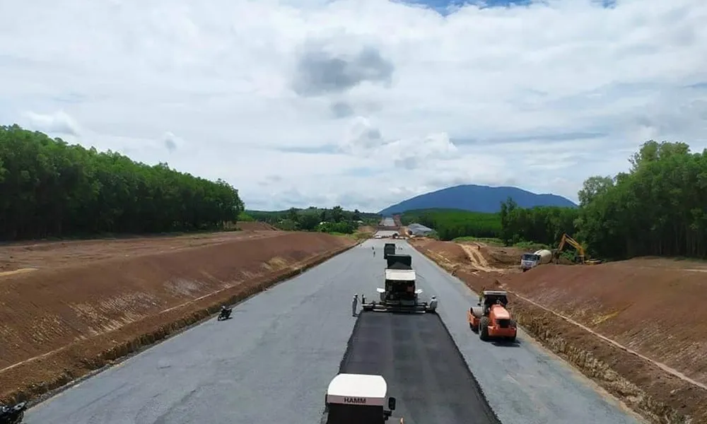 Khả năng mùa mưa đến sớm: Bộ Xây dựng kiến nghị tăng cường giải pháp thi công