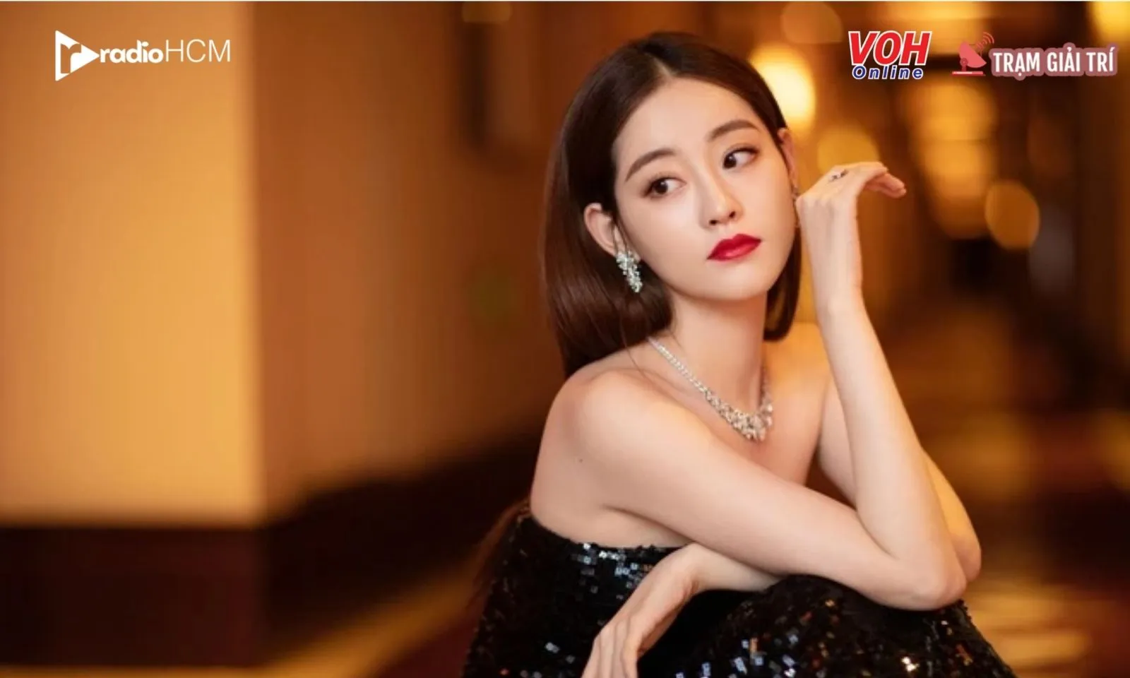 Chúc Tự Đan theo chân Dương Mịch rời Gia Hành