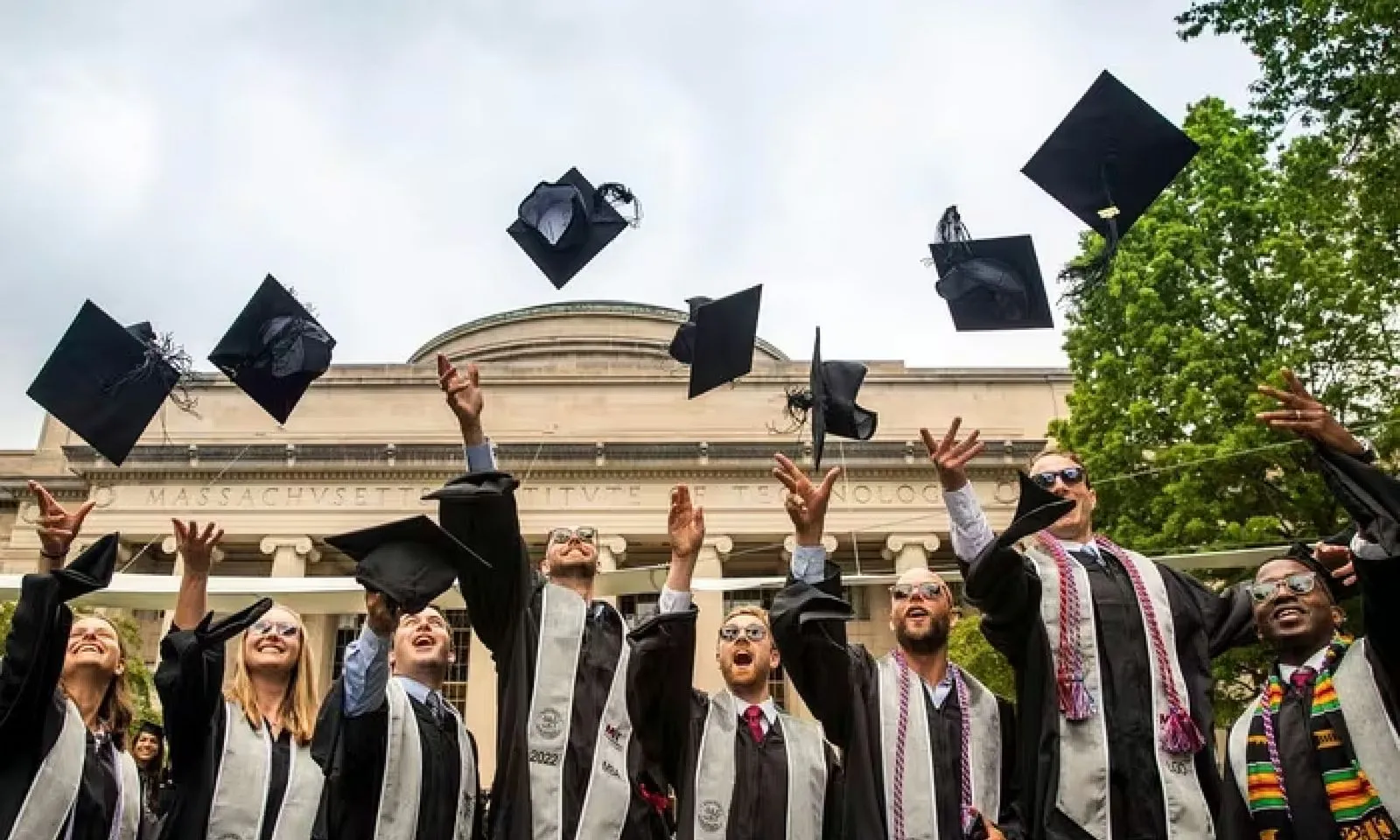 Top 10 trường hàng đầu thế giới: MIT giữ vững ngôi vị số 1 