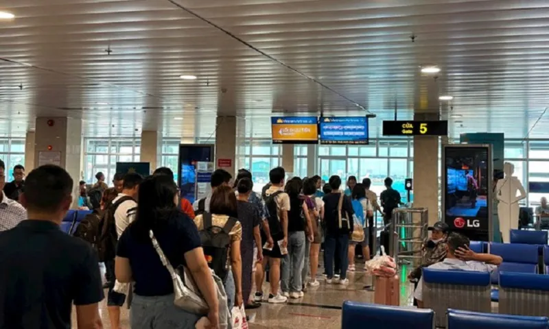 Thị trường bay nội địa và quốc tế tăng trưởng nửa đầu năm 2025