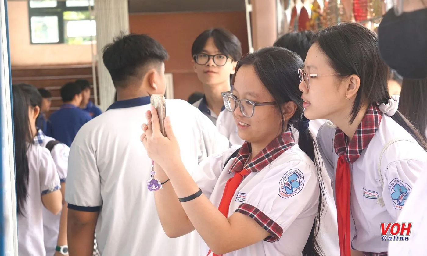 Tuyển sinh lớp 10 TPHCM 2025: Môn ngoại ngữ giảm mạnh số điểm 10