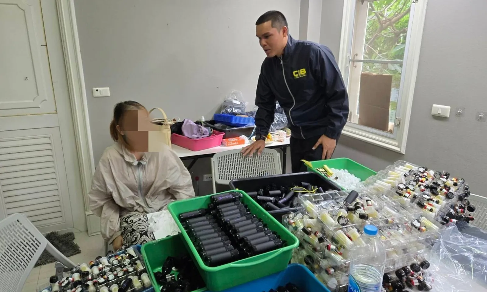 Thái Lan triệt phá đường dây ‘tái chế’ thuốc lá điện tử bất hợp pháp