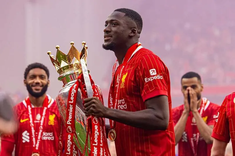 Konate từ chối gia hạn với Liverpool. Ảnh: Internet