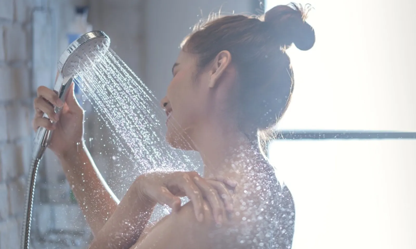 Tại sao tắm nước lạnh trong ngày nắng nóng có thể dẫn tới tử vong?